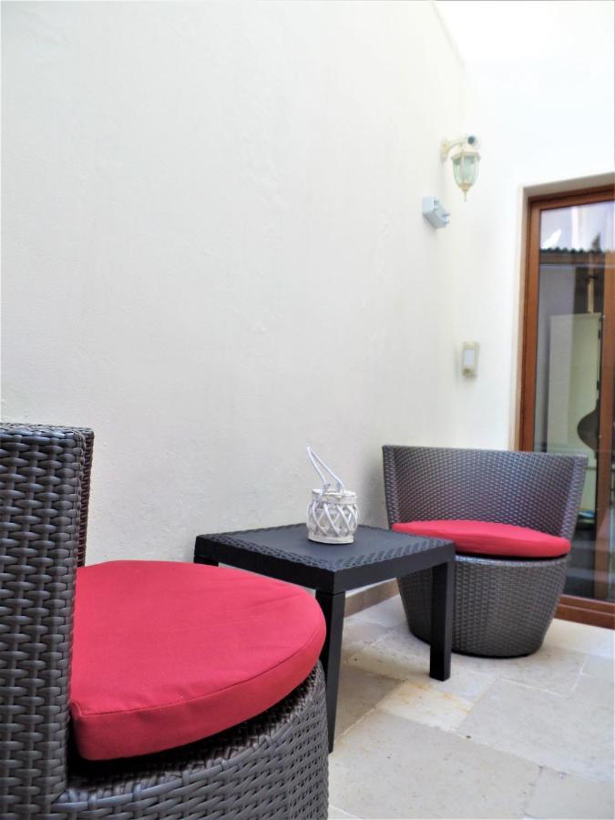 ברינדיזי Regina Viarum Apartment, Historic City Centre מראה חיצוני תמונה