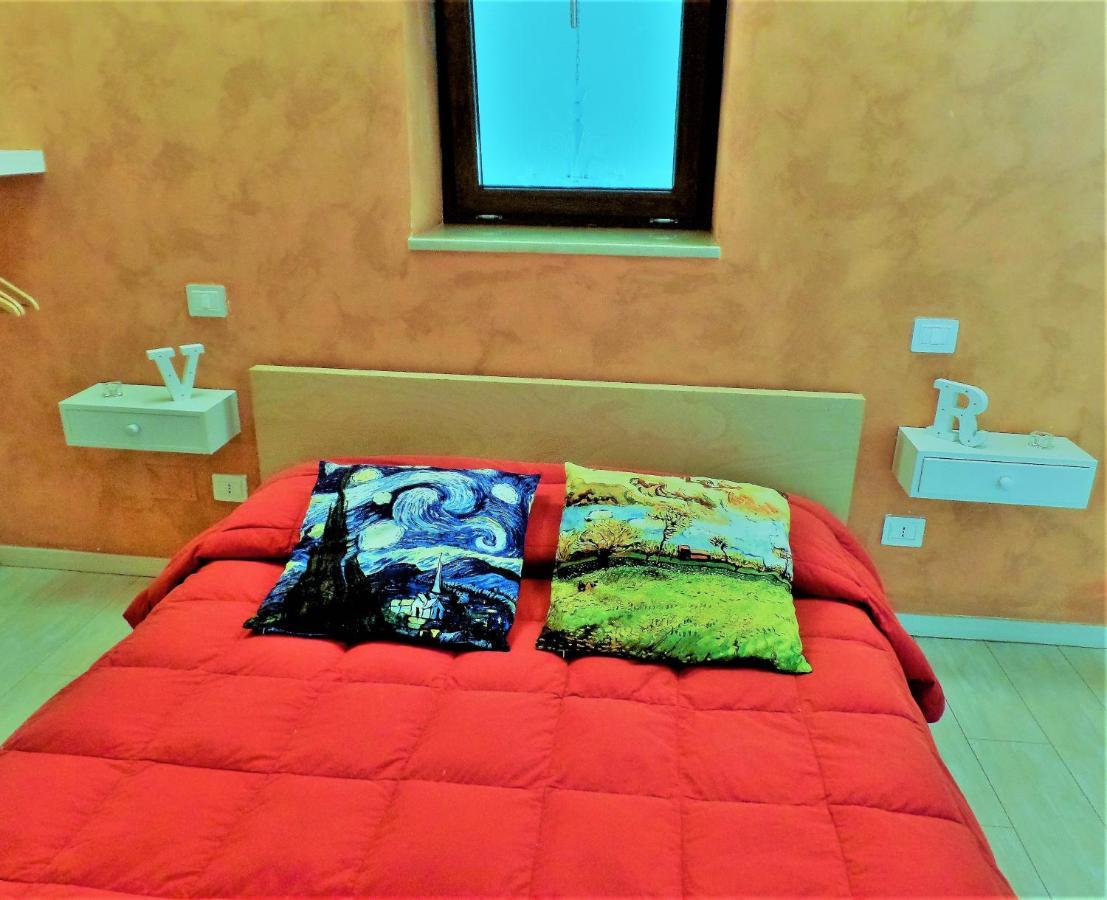 ברינדיזי Regina Viarum Apartment, Historic City Centre מראה חיצוני תמונה